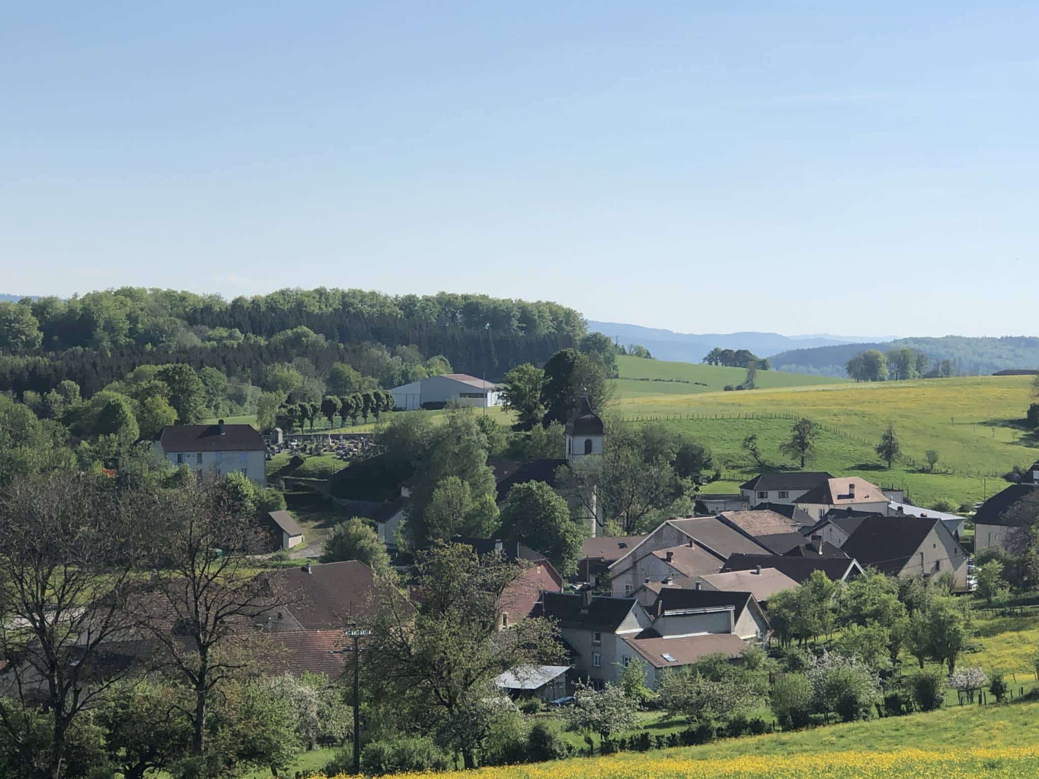 Vue sur le village de Chamesol