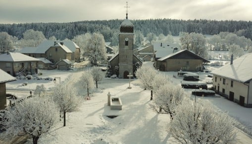 Village enneigé Noël-Cerneux