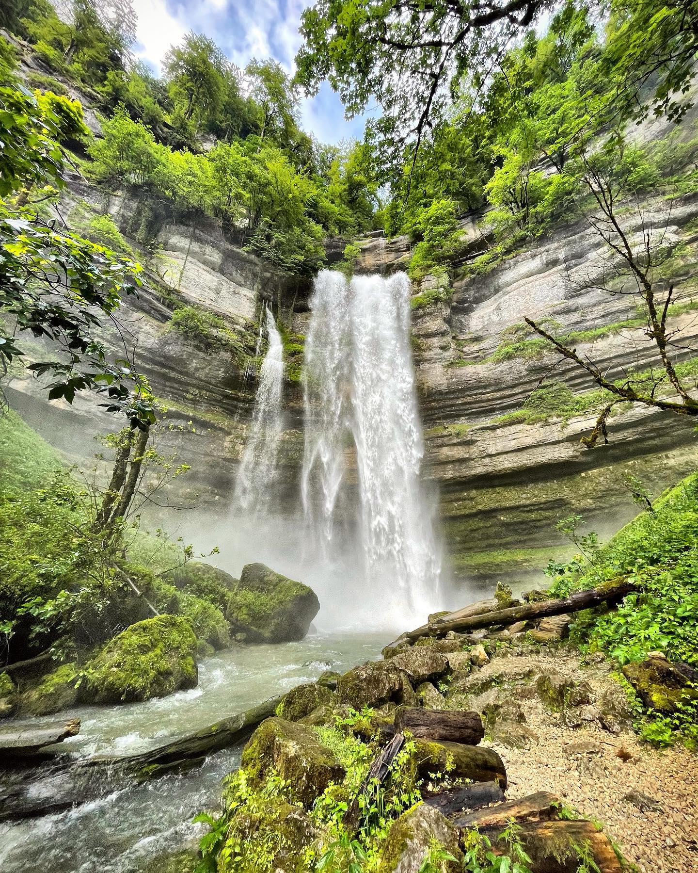 Superbe cascade du Lançot