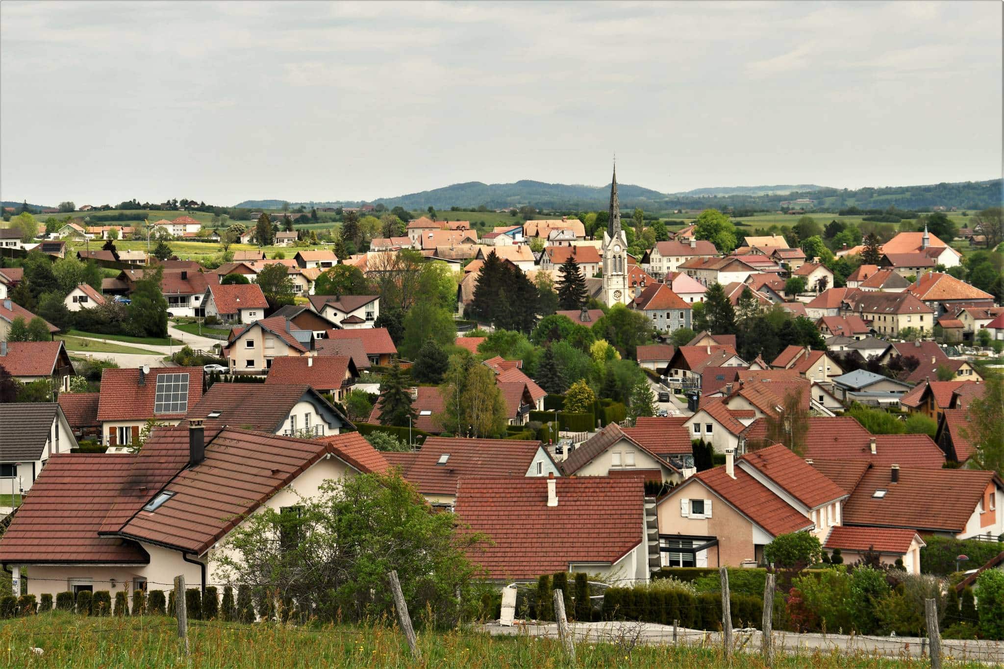 Vue sur la commune d'Orchamps-Vennes